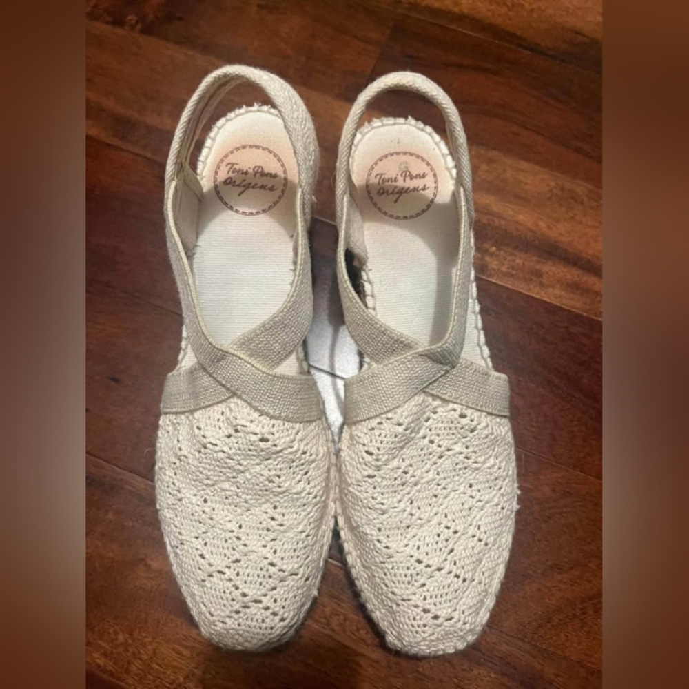 Toms Cream Espadrille Flats with Elastic Straps